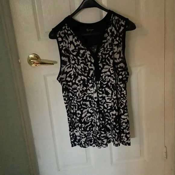 Top - Picture 1 of 4